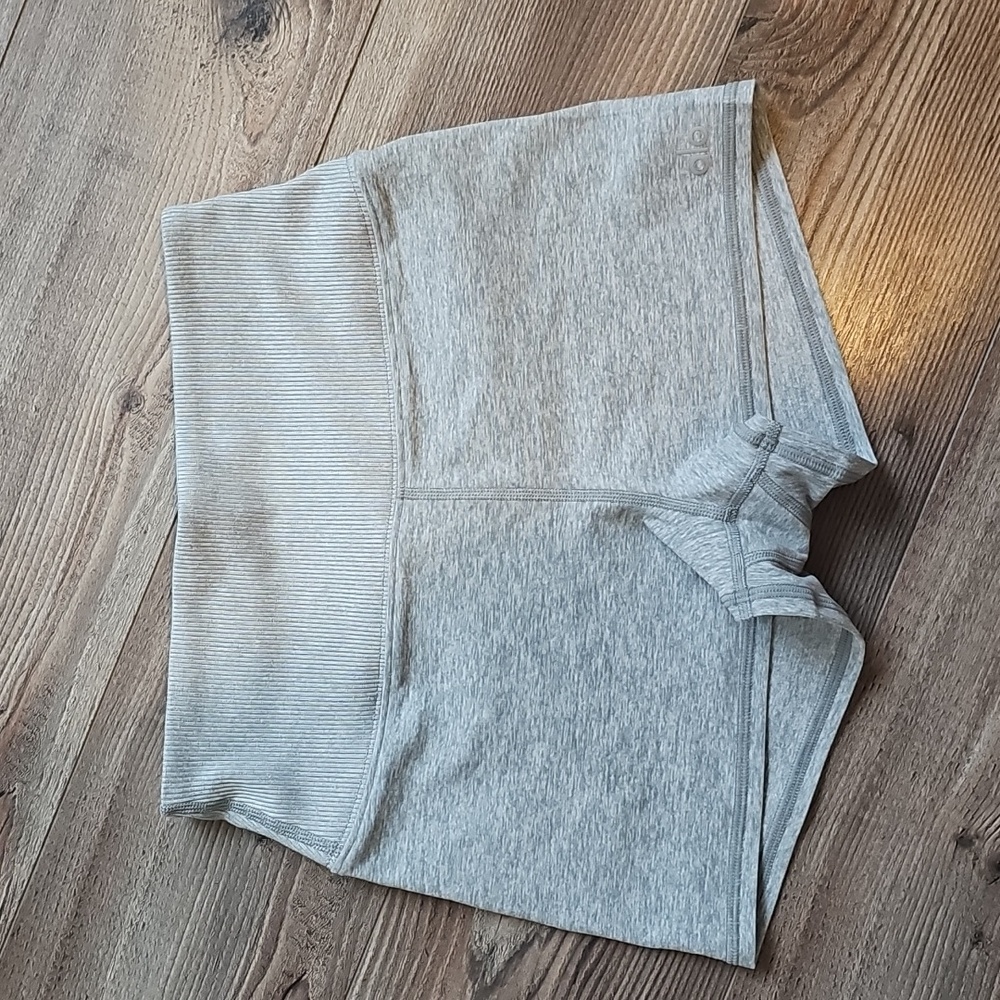 Alo Yoga Alosoft Aura Short